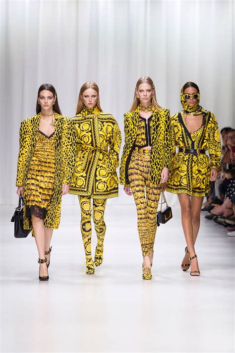 versace ready to wear 2018|versace collection online.